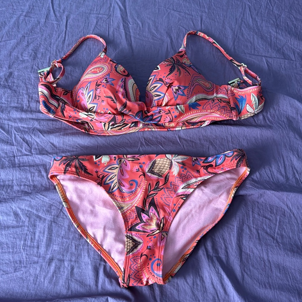Boden paisley bikini, size 6 bottoms and 32C top
